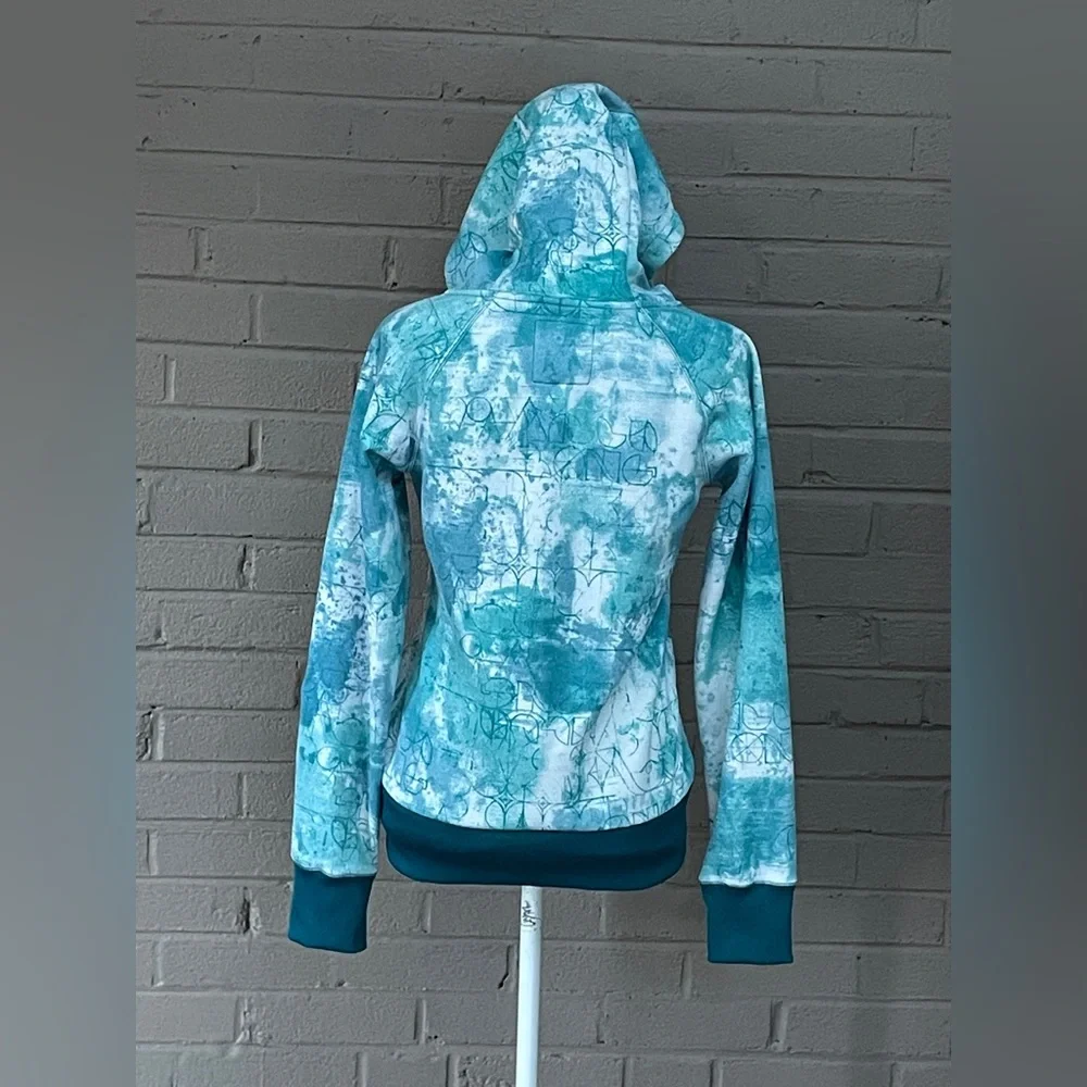Billabong  print fleece lined hoodie M